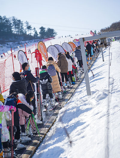 廣元曾家山滑雪場管理有限公司